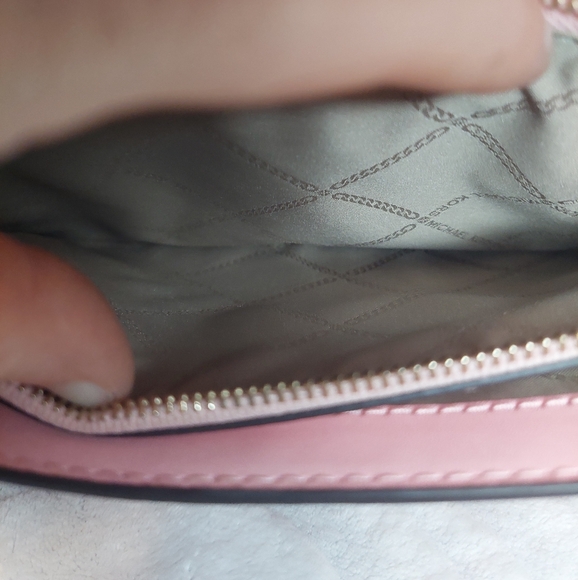 Michael Kors pink snakeskin Jade Shoulder / Crossbody Purse EUC $489 retail - Picture 10 of 14